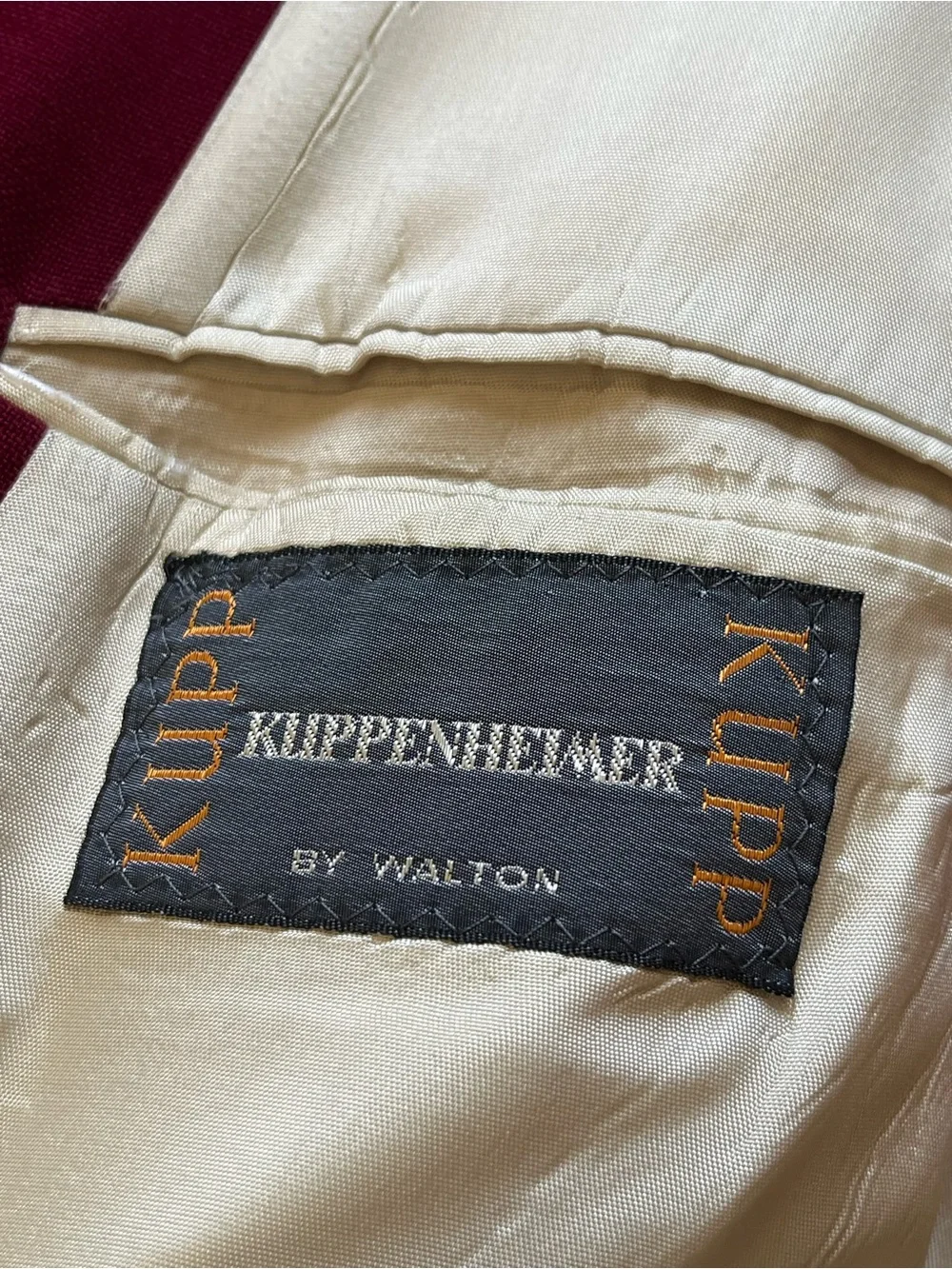 Kuppenheimer Men's Burgundy Sport Coat with Gold Buttons Size Photos*